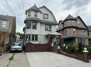 2052 E 17th St, Brooklyn, NY 11229