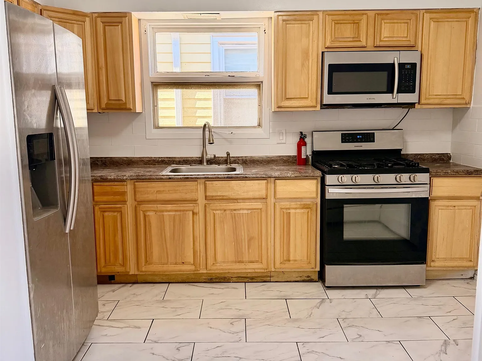 3 bed, 1.5 bath, $2,500 — Photo 1