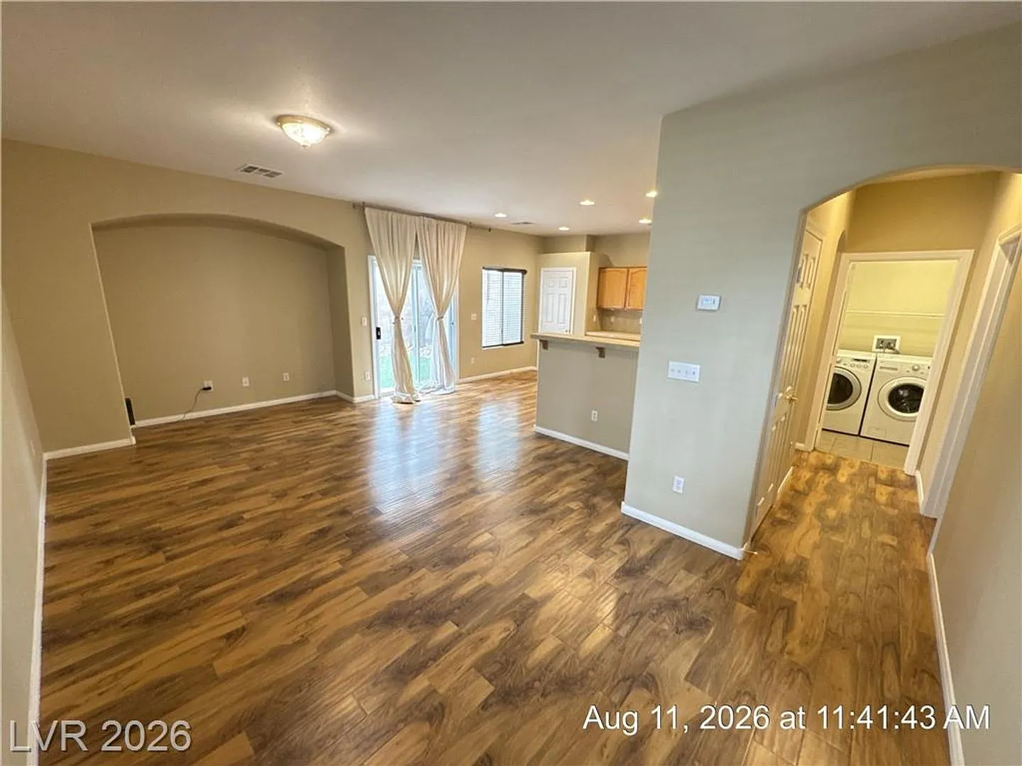 Guard-Gated Green Valley Ranch Townhome Across from The District — Photo 2