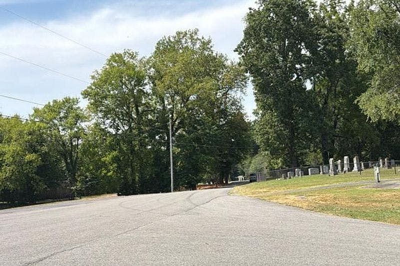 2nd image of 700 Thompson Creek Rd