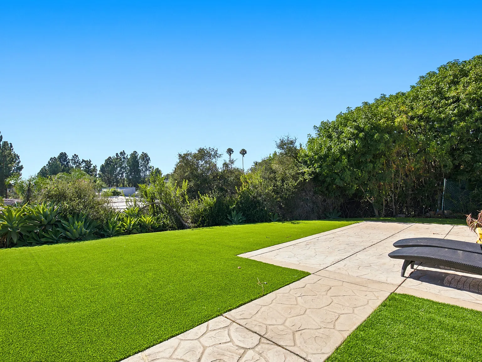6 bed, 2230 sqft, $7,500 — Photo 3