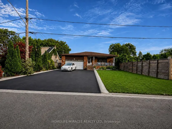 23 Brussels St, Toronto, ON M8Y 1H2
