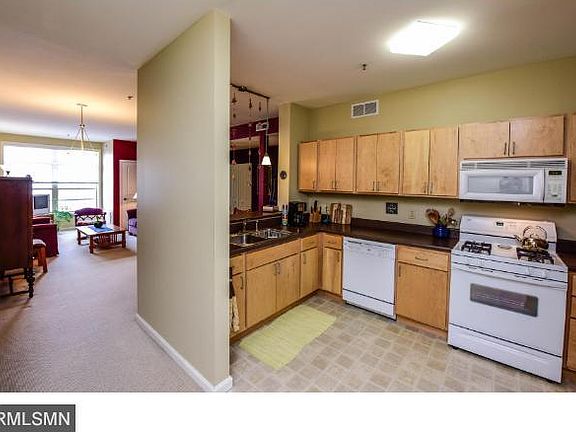 3rd image of 2803 E 38th St APT 201