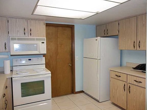 3rd image of 1173 Outlook Dr