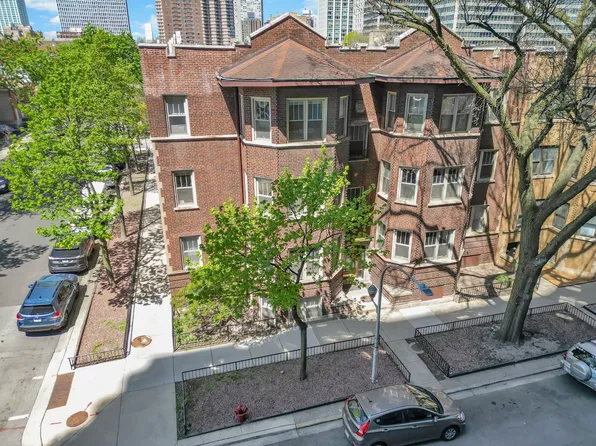 Pine Grove and Cornelia Lakeview Apartments