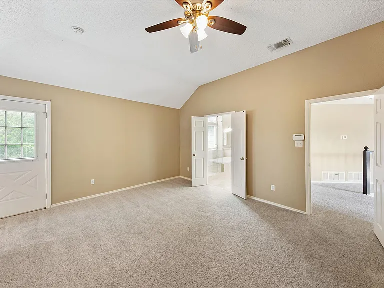 776 Monticello Cir — Photo 9