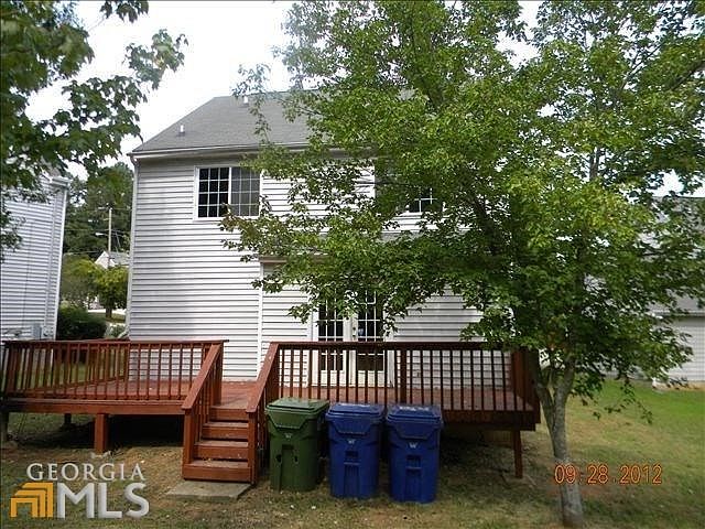 2nd image of 633 Waynes Ct SE