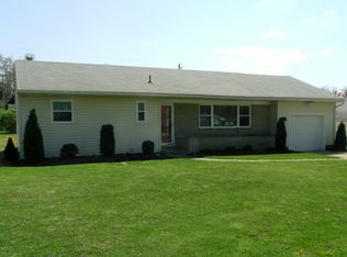 1415 Tomahawk Ln, Coshocton, OH 43812