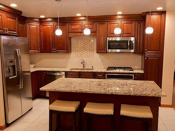 2nd image of 7400 W Lawrence Ave Unit 326