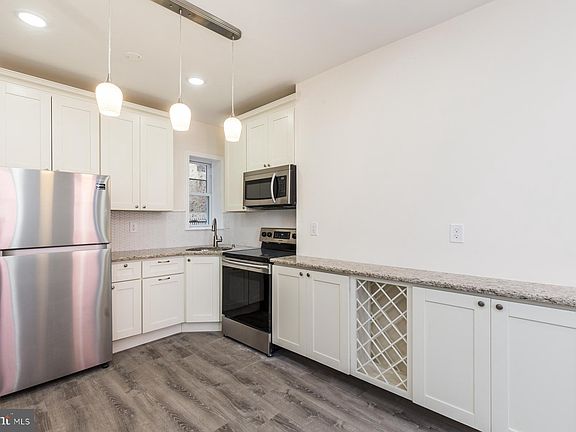 4th image of 537 N 33rd St Unit 1