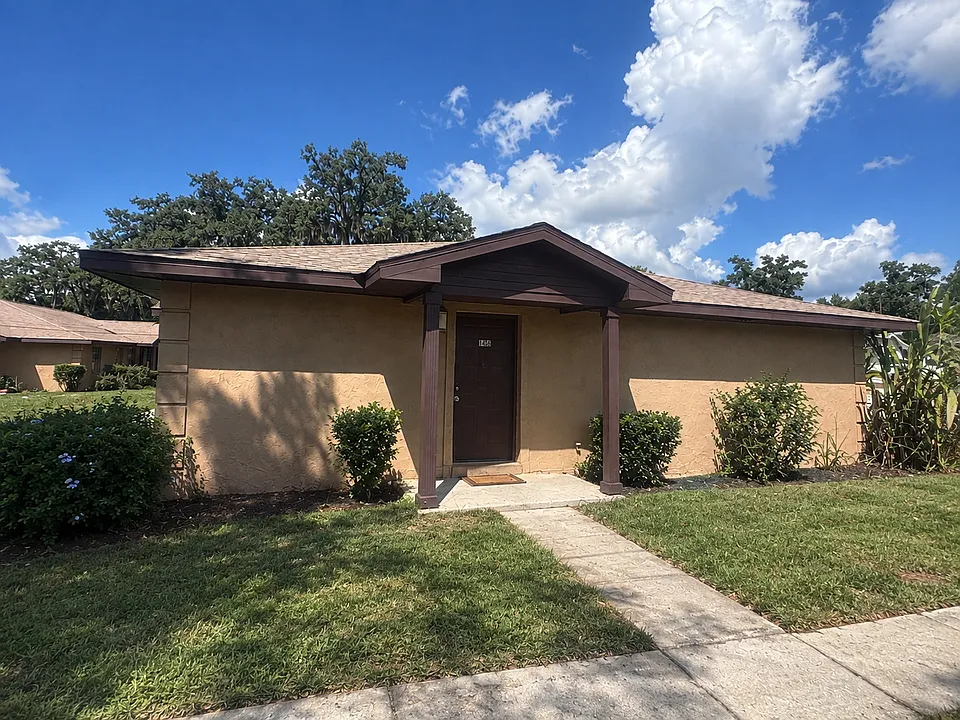 140 W Davis Ave #140