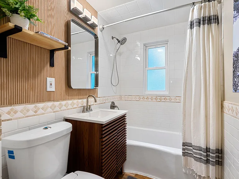 817 Mathews St — Photo 15