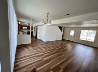 2233 Meadowlark Ln, Pueblo, CO 81008