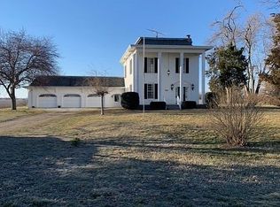 18561 Kellogg Rd, Bowling Green, OH 43402