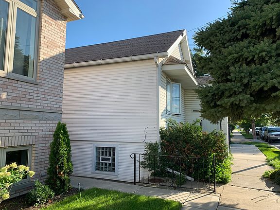 2nd image of 2523 S Hillock Ave