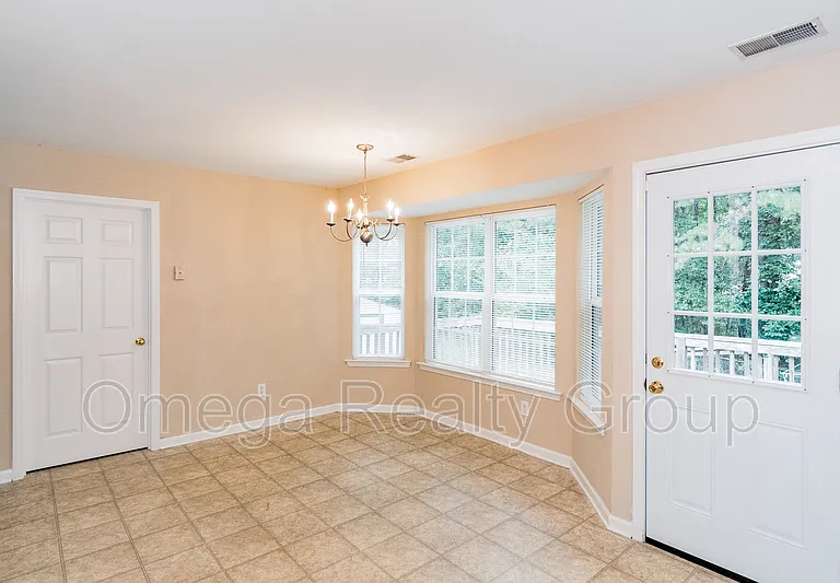 2587 Evergreen Rd — Photo 12