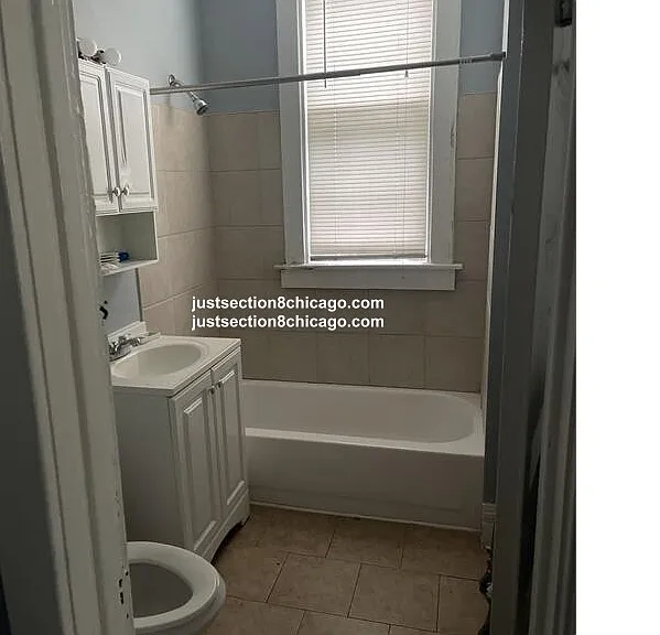 6456 S Parnell Ave #2 — Photo 4