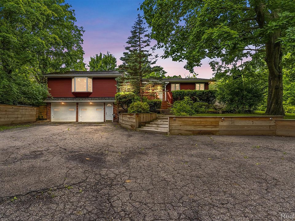 1st image of 7313 River Rd