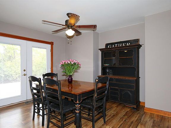 3rd image of 2588 Retford Dr