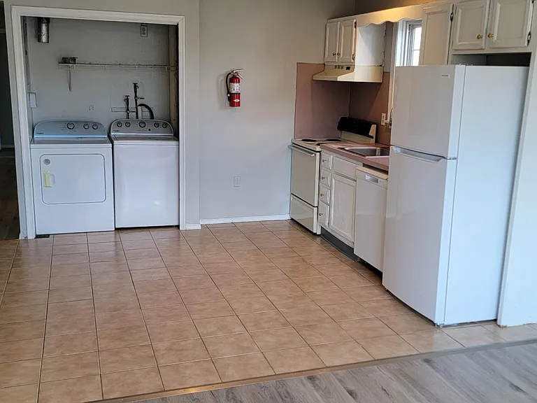1209 Main St #3 — Photo 7