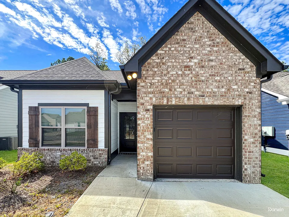 77 River Birch Ln