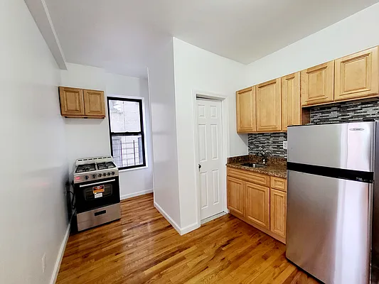 Rented by Douglas Elliman | media 8