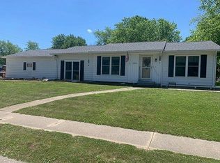 2900 Lyn St, Springfield, IL 62702