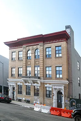 Rented by EXR | media 63