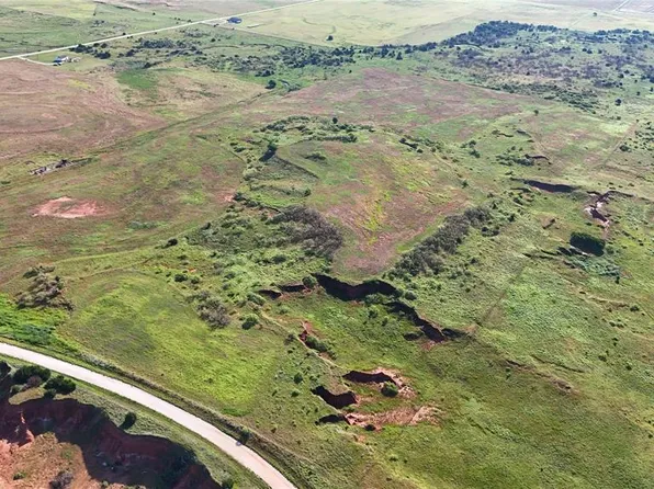 680 N N2600 Rd, Okeene, OK 73763