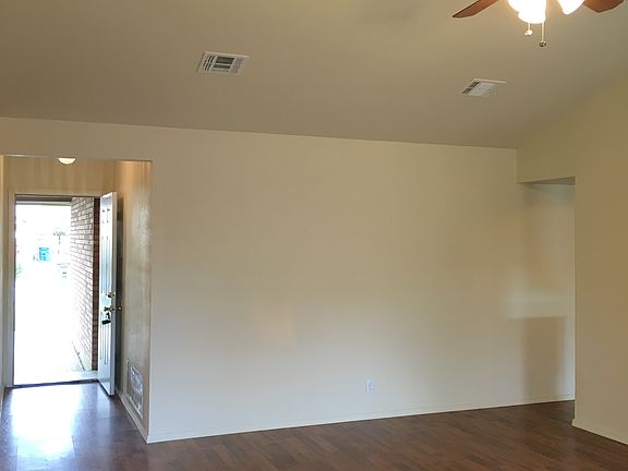 4th image of 1142 Churing Dr