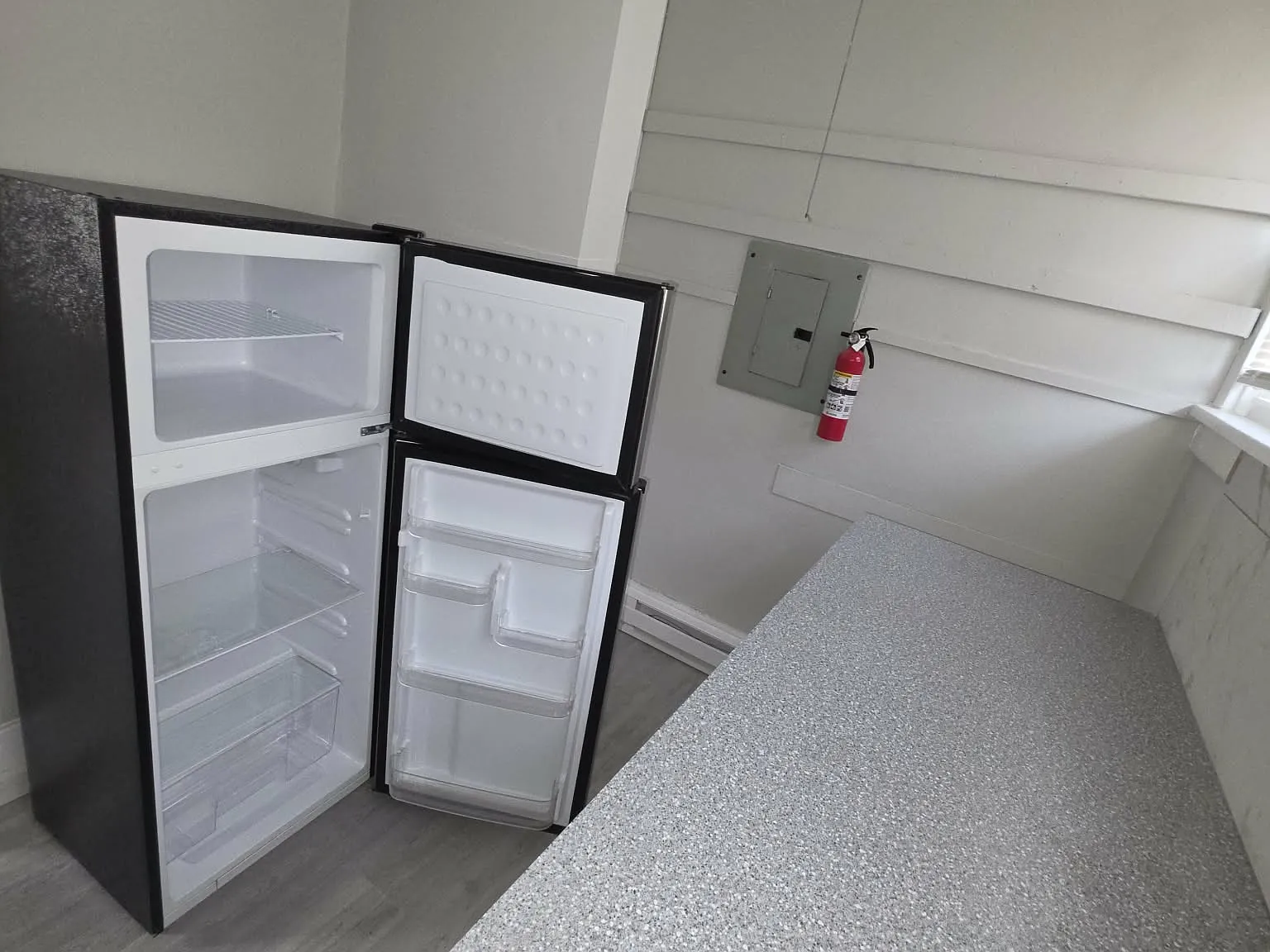 2 bed, $975 — Photo 2