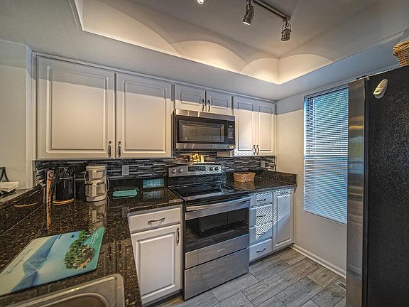 3rd image of 219 Shore Dr #F5