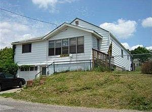 2nd image of 356 Pershing Ave