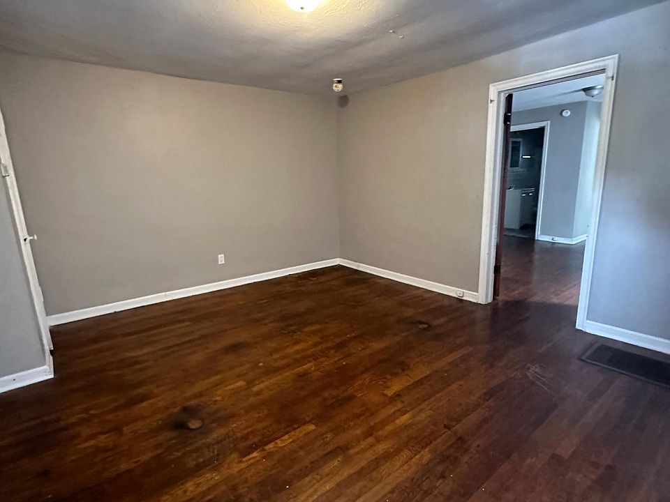 1st image of 404 Maryland Ave #2