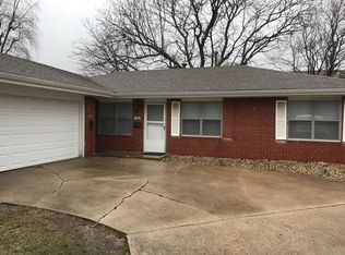 2417 Lynnhaven Dr, Springfield, IL 62704