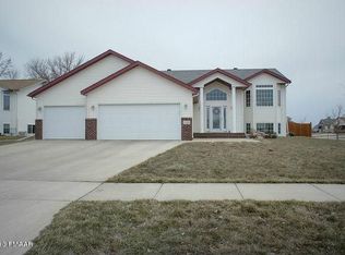 4266 41st Ave S, Fargo, ND 58104