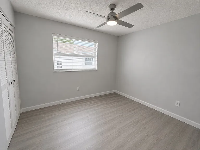 1812 47th Avenue Dr W — Photo 9