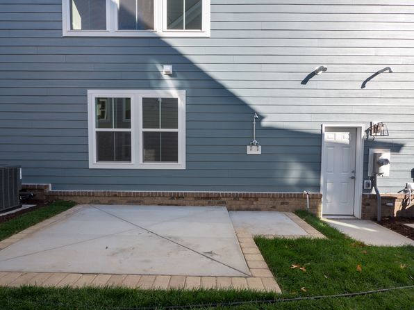 virginia-beach-virginia-402647318 picture