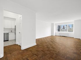 215 E 68th St