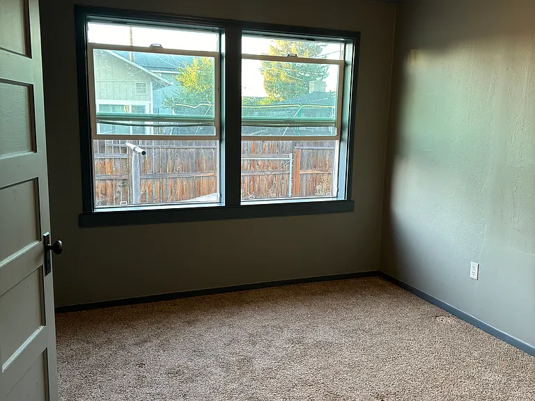 835 Cherry St — Photo 10