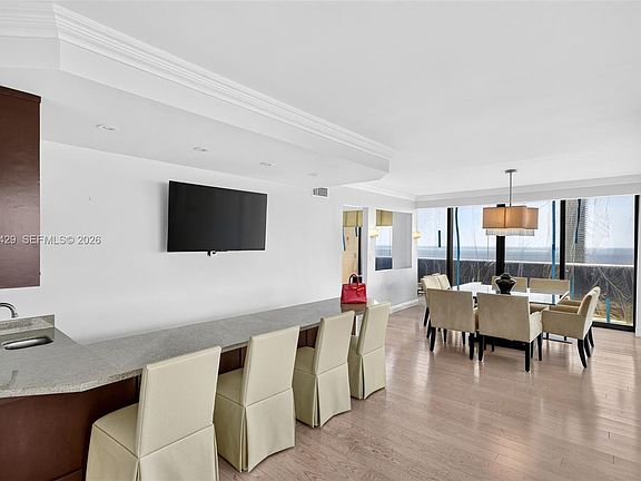 3rd image of 19667 Turnberry Way APT 19K