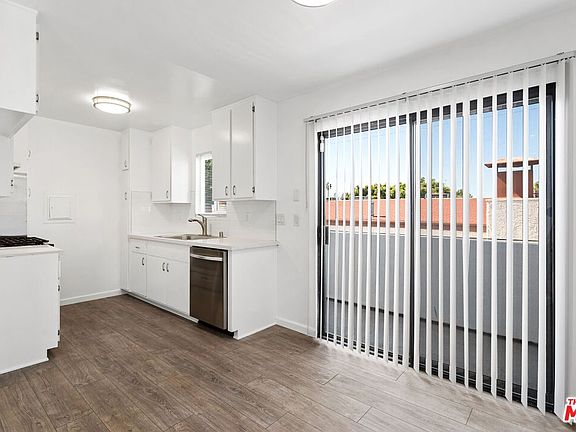 5th image of 3729 Delmas Ter APT 9