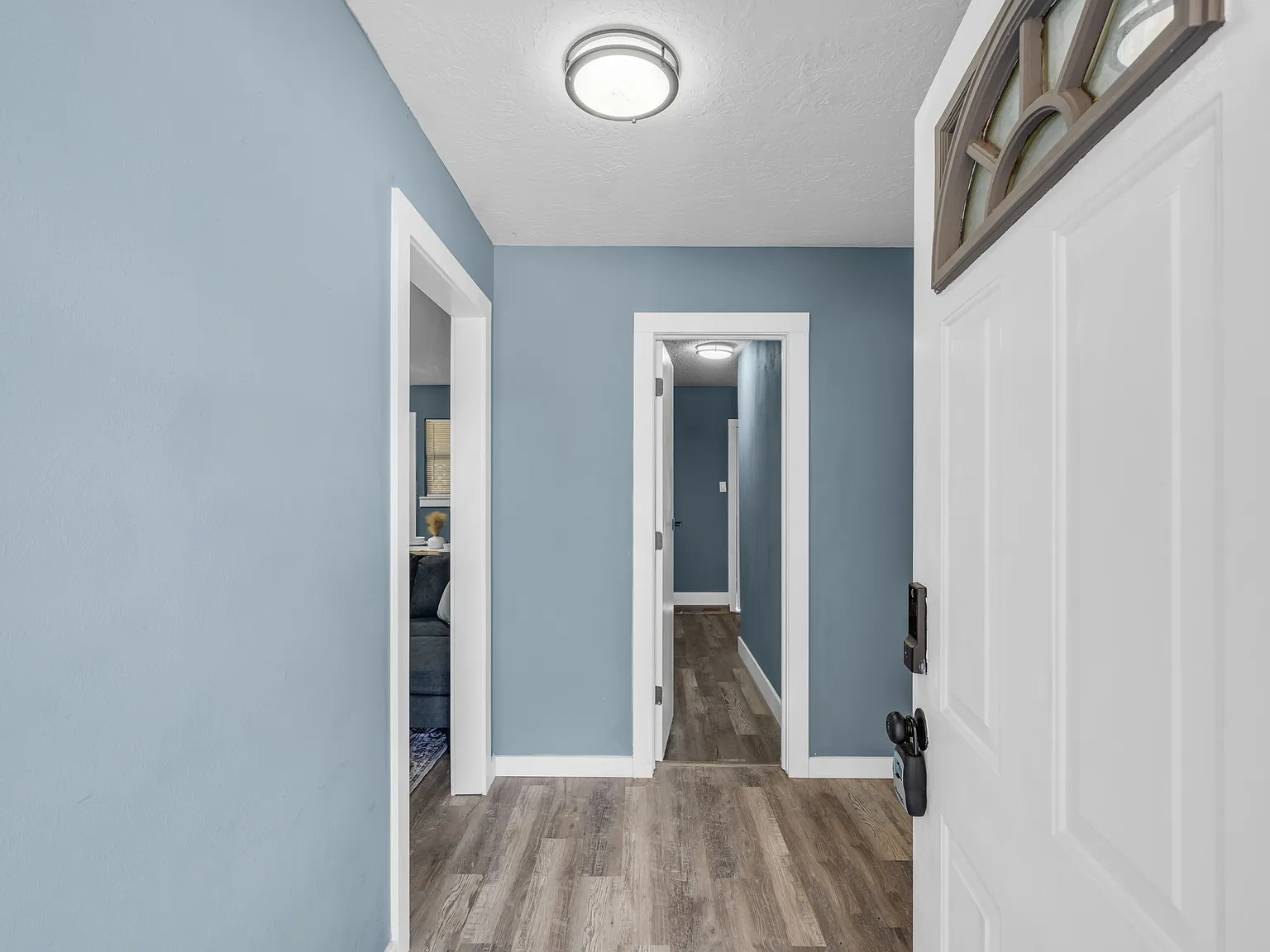 4 bed, 1500 sqft, $1,600 — Photo 2