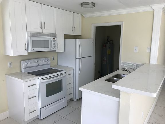 3rd image of 1107 Navajo Ave