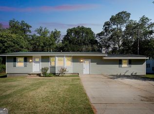 309 Lagrange St, Grantville, GA 30220