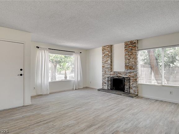 2nd image of 2085 Wagonwheel Ave