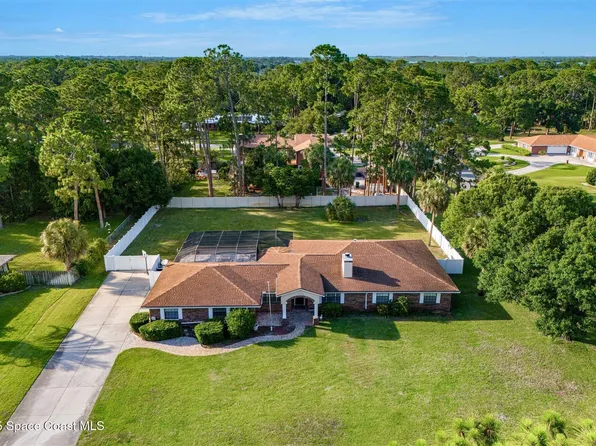 8000 Pine Needle Ln, West Melbourne, FL 32904