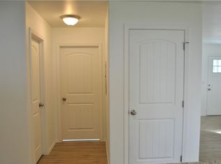 3-bedroom, 2.5-bath townhouse, Moses Lake, WA 98837