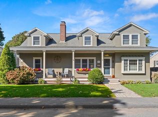 4 Johns Rd, Marblehead, MA 01945