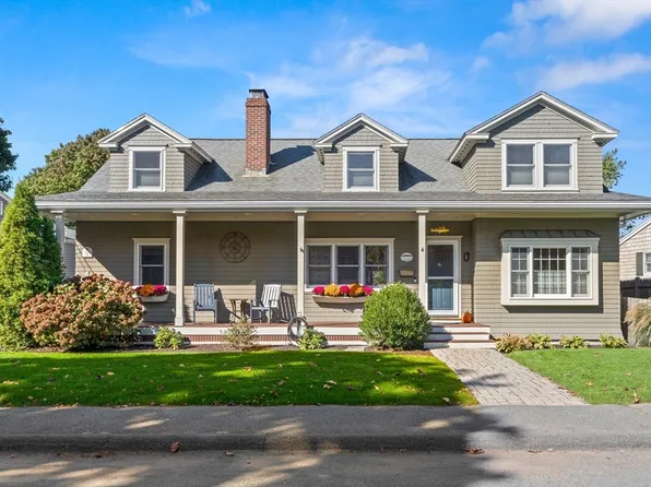 4 Johns Rd, Marblehead, MA 01945